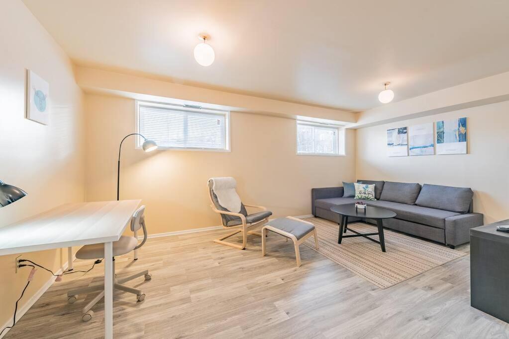Mt Pleasant Nw 2 Bedrooms 500 คาลการี ภายนอก รูปภาพ